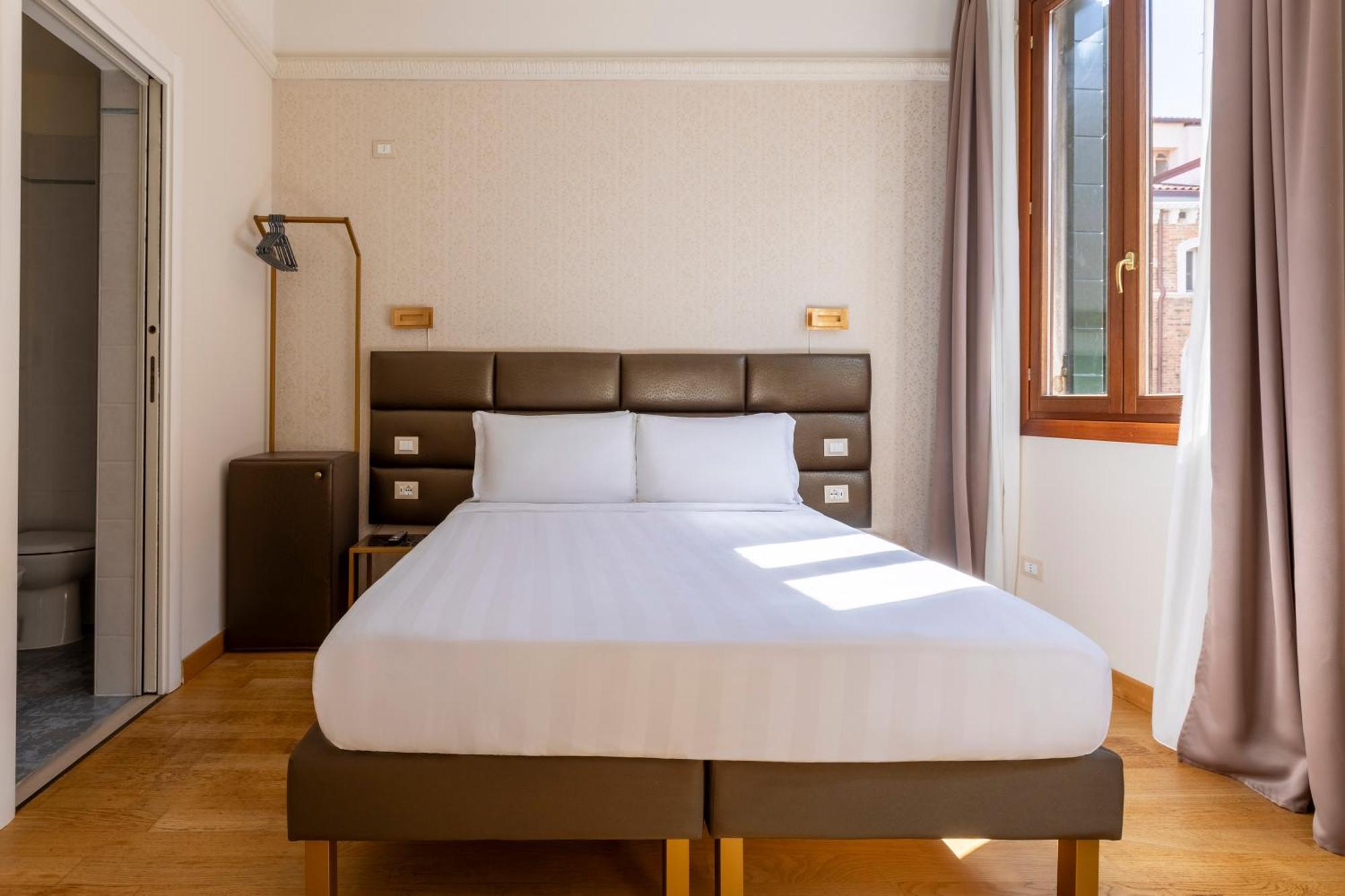 Aparthotel Palazzo Orseolo- Gondola View 4*